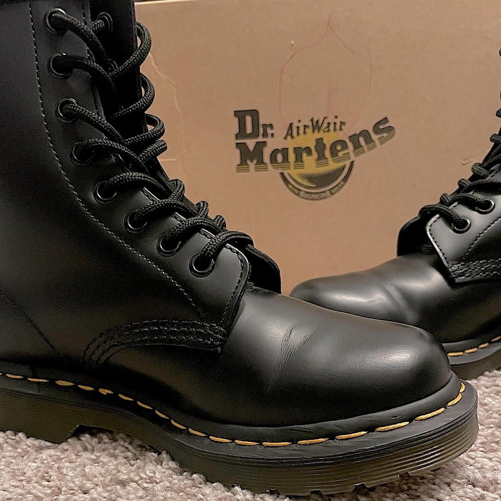Dr.Martens 1460 smooth black womens size 5